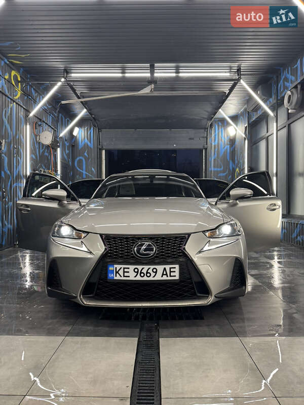Седан Lexus IS 2016 в Днепре