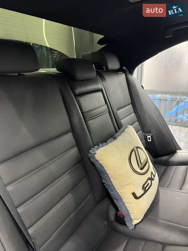 Седан Lexus IS 2016 в Днепре