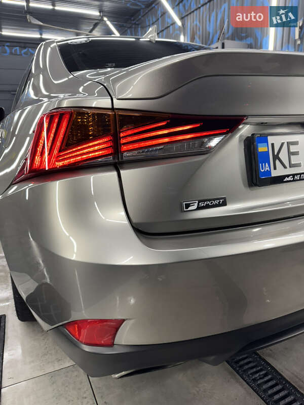 Седан Lexus IS 2016 в Днепре