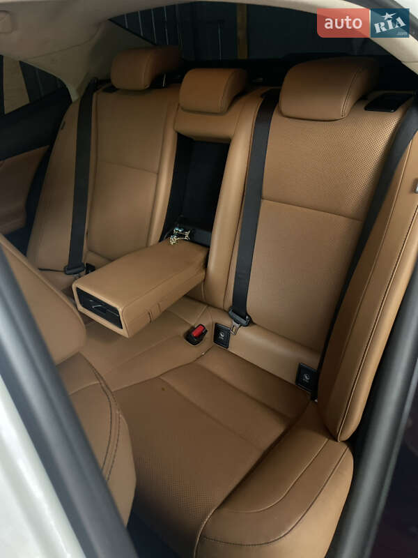 Седан Lexus IS 2013 в Чернигове фото 18 Седан Lexus IS 2013 в Чернигове