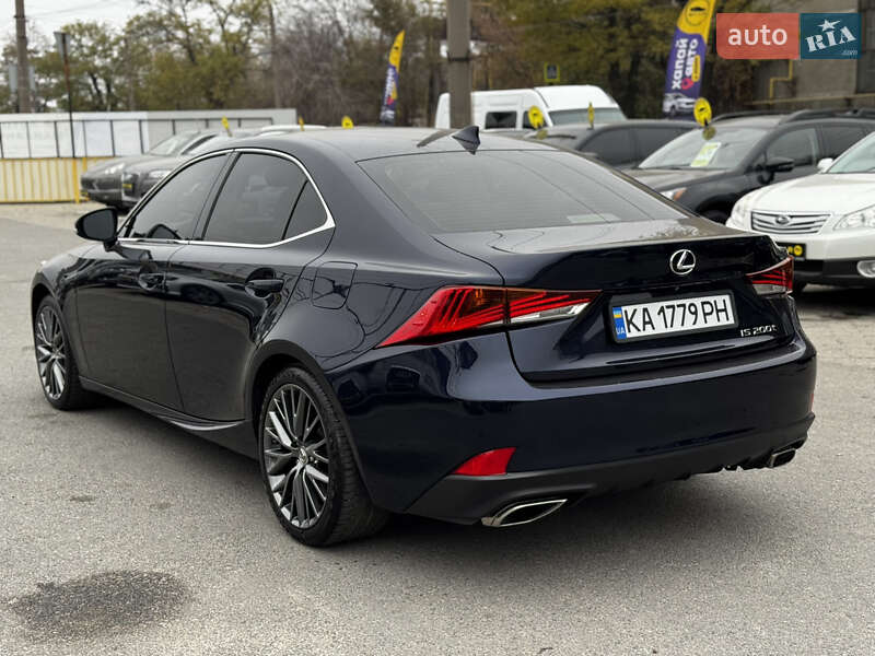 Седан Lexus IS 2017 в Днепре