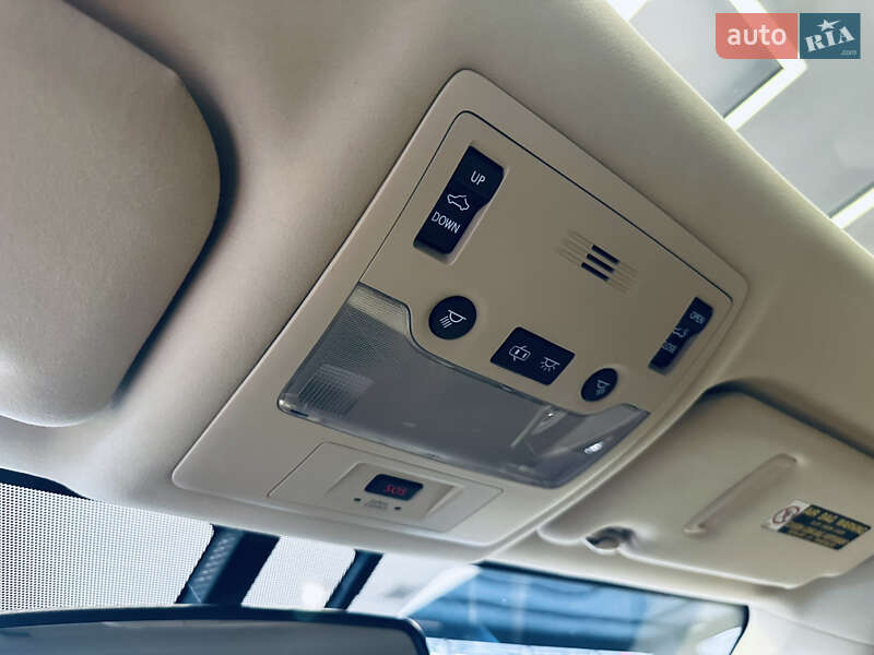 Седан Lexus IS 2015 в Києві