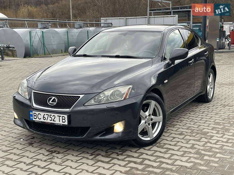 Седан Lexus IS 2007 в Турці