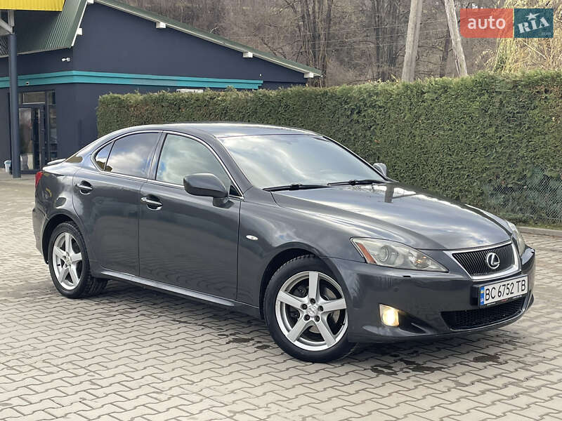 Седан Lexus IS 2007 в Турці