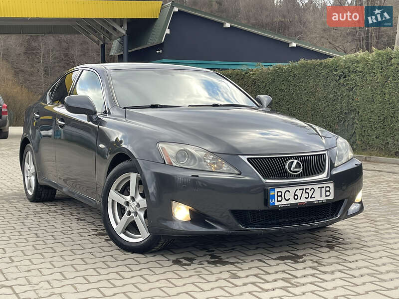 Седан Lexus IS 2007 в Турці