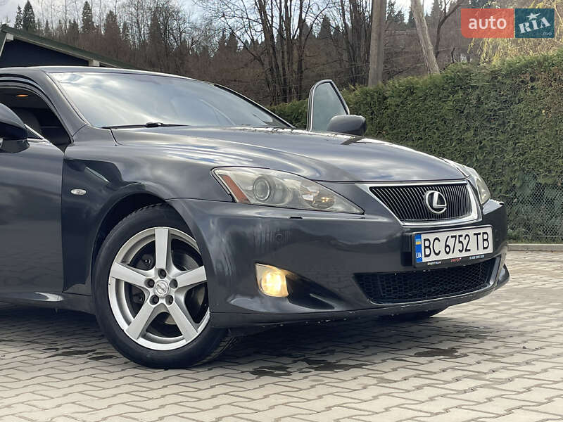 Седан Lexus IS 2007 в Турці