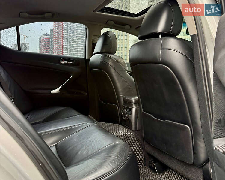 Седан Lexus IS 2007 в Києві фото 37 Седан Lexus IS 2007 в Києві