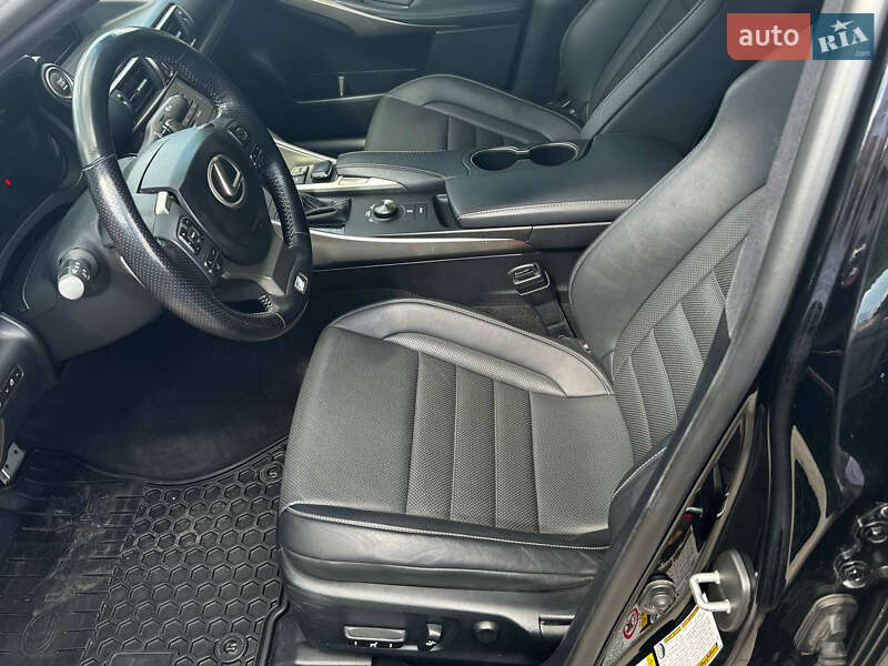 Седан Lexus IS 2017 в Дніпрі