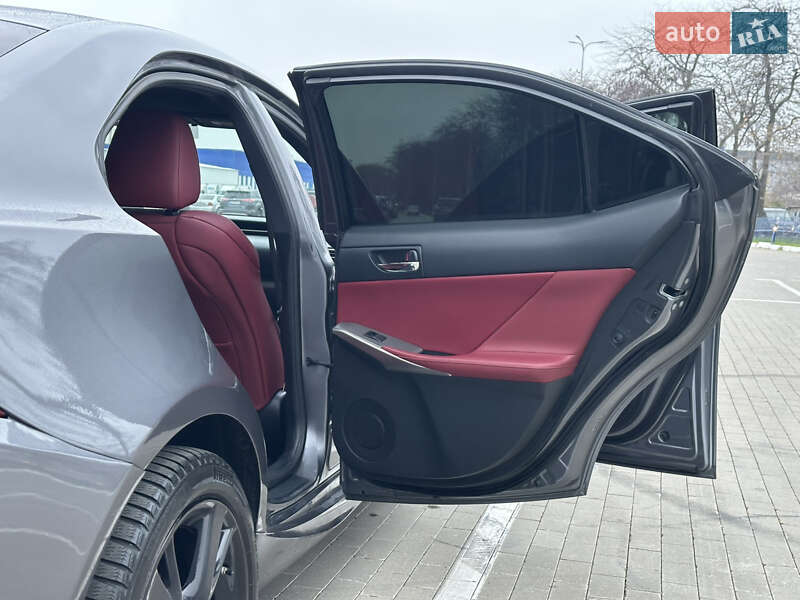 Седан Lexus IS 2013 в Одесі