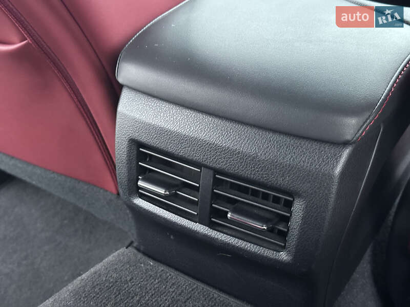 Седан Lexus IS 2013 в Одесі