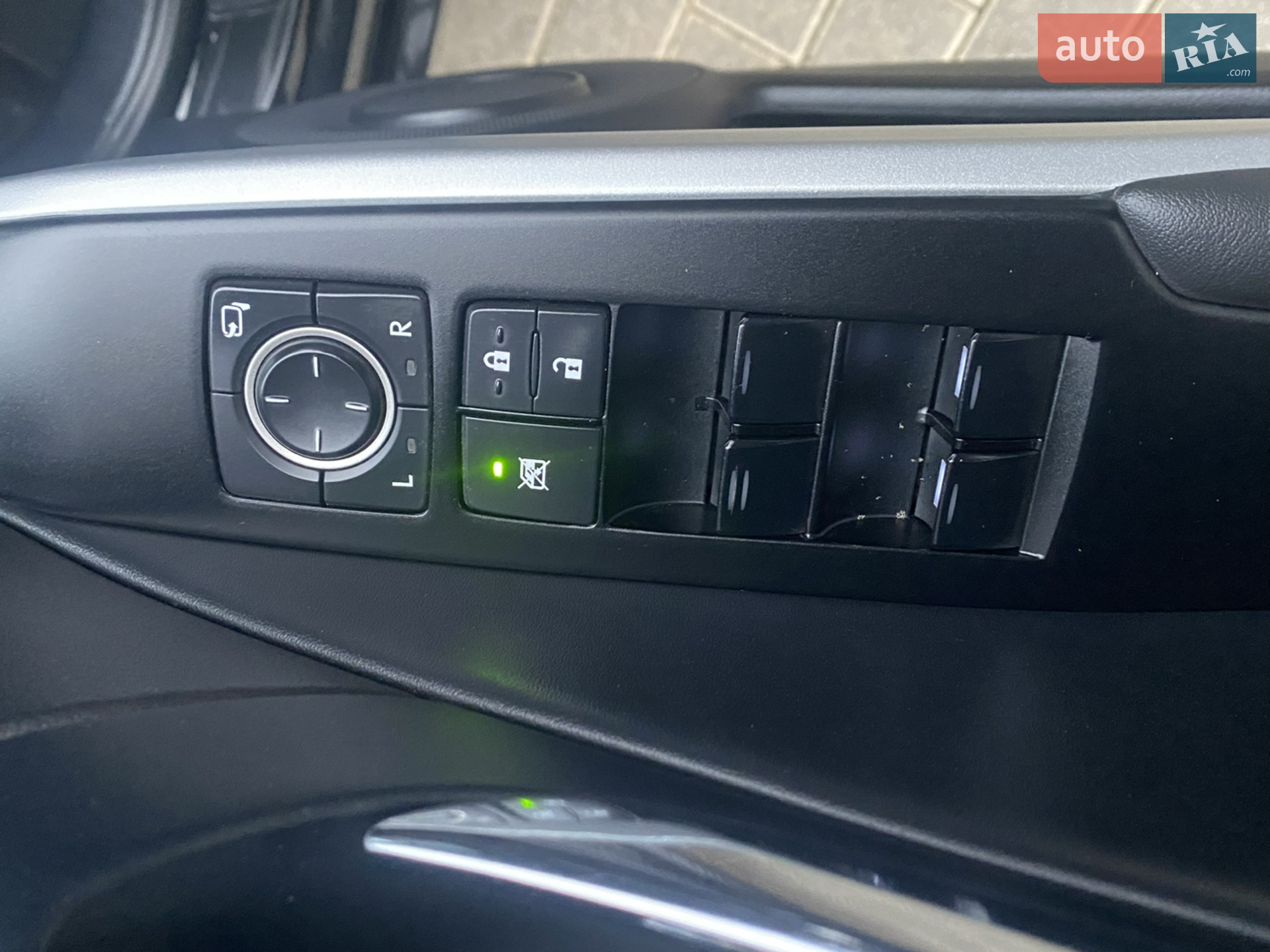 2014 Lexus IS - мініатюра 21