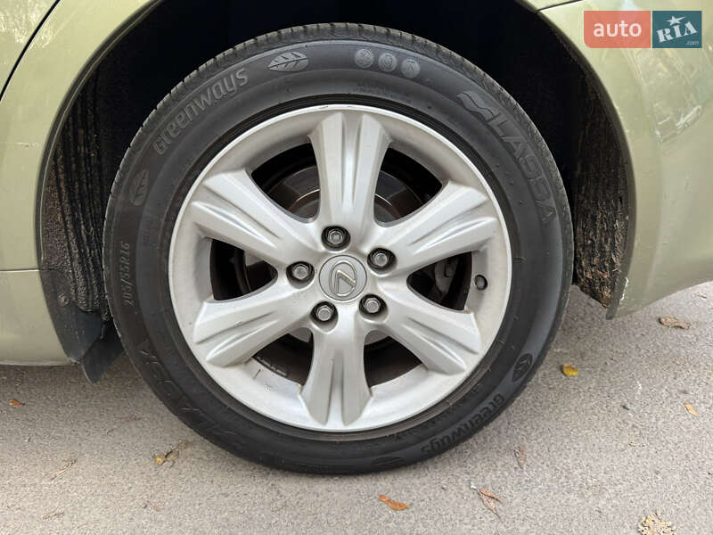 Седан Lexus IS 2006 в Днепре