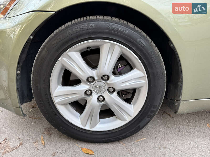 Седан Lexus IS 2006 в Днепре