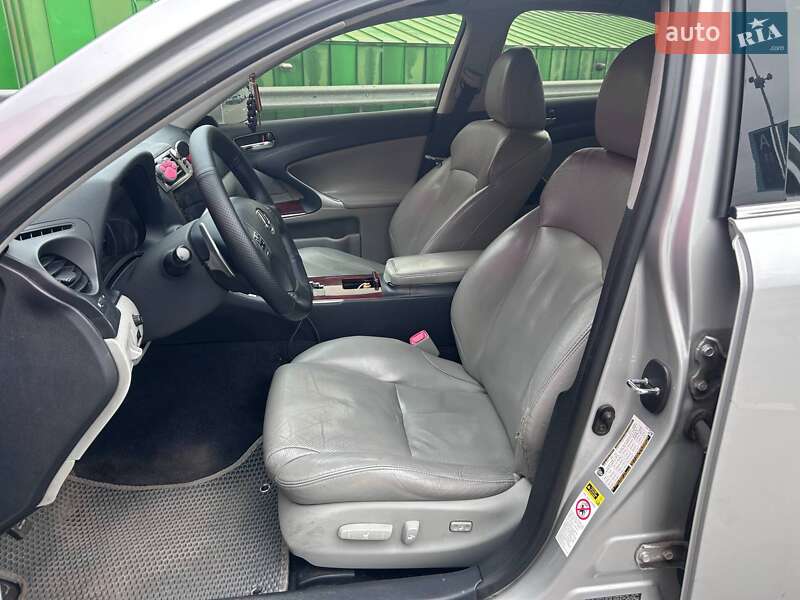 Седан Lexus IS 2008 в Києві фото 11 Седан Lexus IS 2008 в Києві