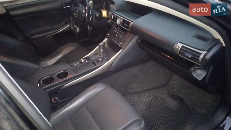 Седан Lexus IS 2016 в Сумах фото 30 Седан Lexus IS 2016 в Сумах