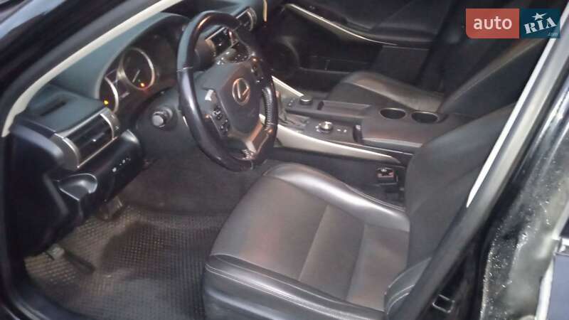 Седан Lexus IS 2016 в Сумах фото 25 Седан Lexus IS 2016 в Сумах
