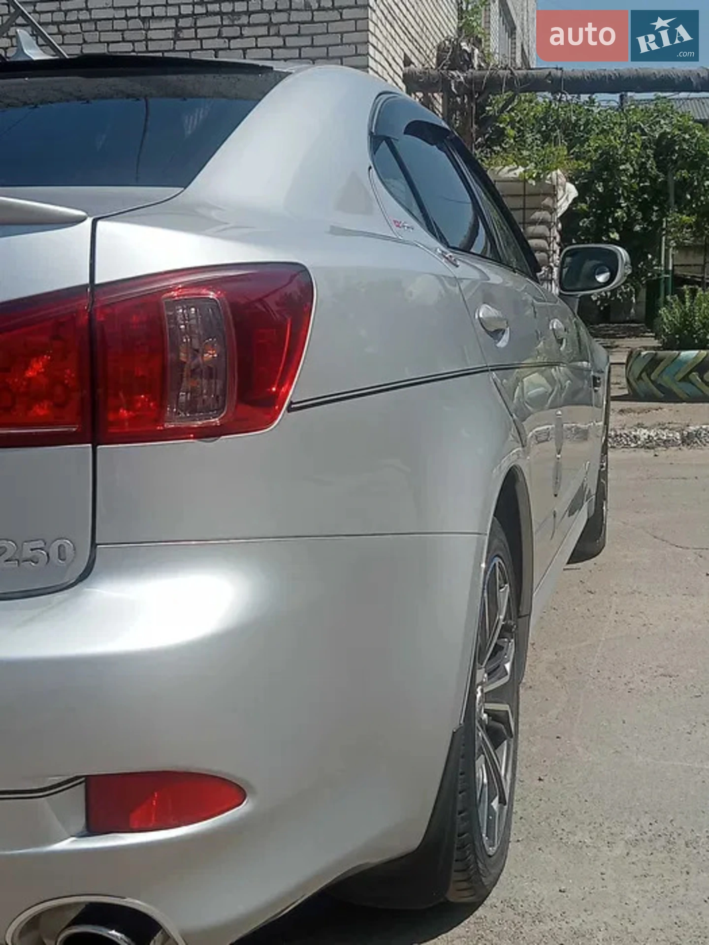 2011 Lexus IS - мініатюра 8