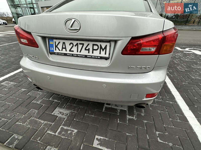 Седан Lexus IS 2008 в Киеве