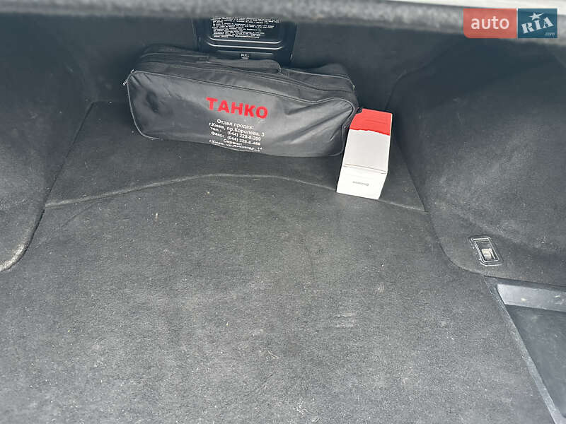 Седан Lexus IS 2008 в Киеве