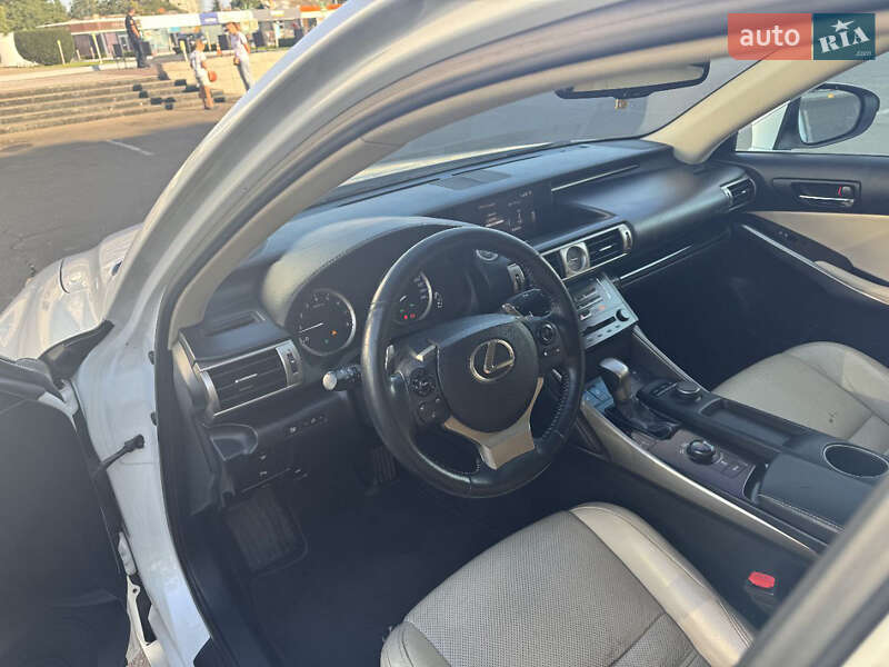 Седан Lexus IS 2013 в Одесі