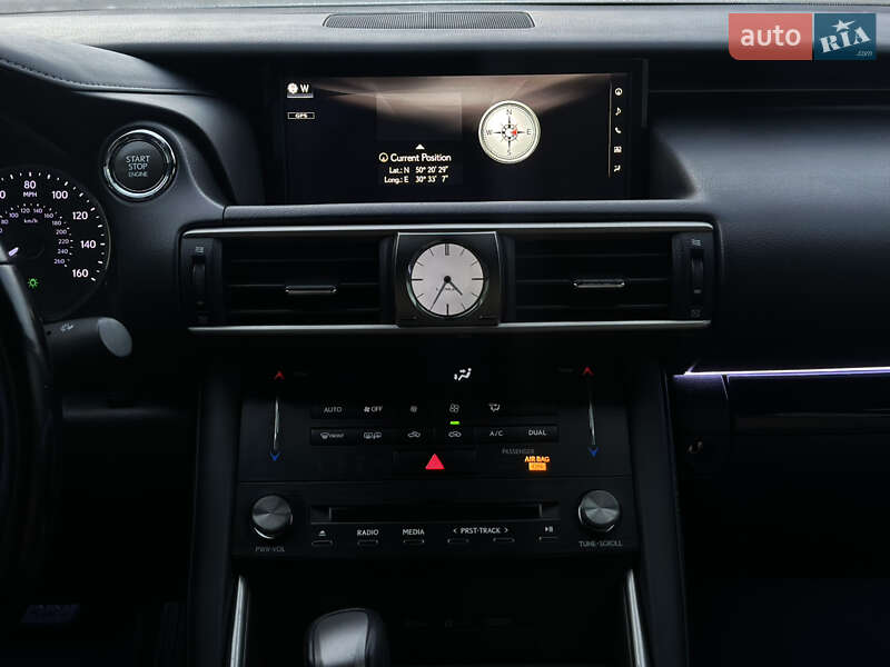 Седан Lexus IS 2016 в Киеве фото 25 Седан Lexus IS 2016 в Киеве