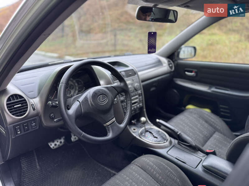 Седан Lexus IS 2000 в Киеве фото 11 Седан Lexus IS 2000 в Киеве