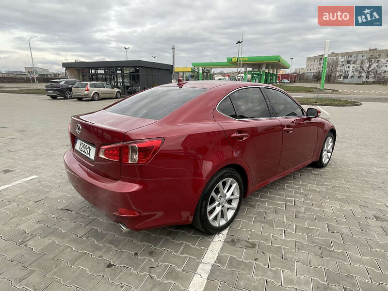 Седан Lexus IS 2013 в Вознесенську