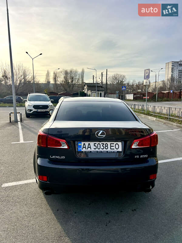 Седан Lexus IS 2008 в Києві