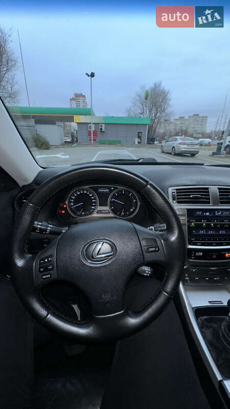 Седан Lexus IS 2006 в Киеве