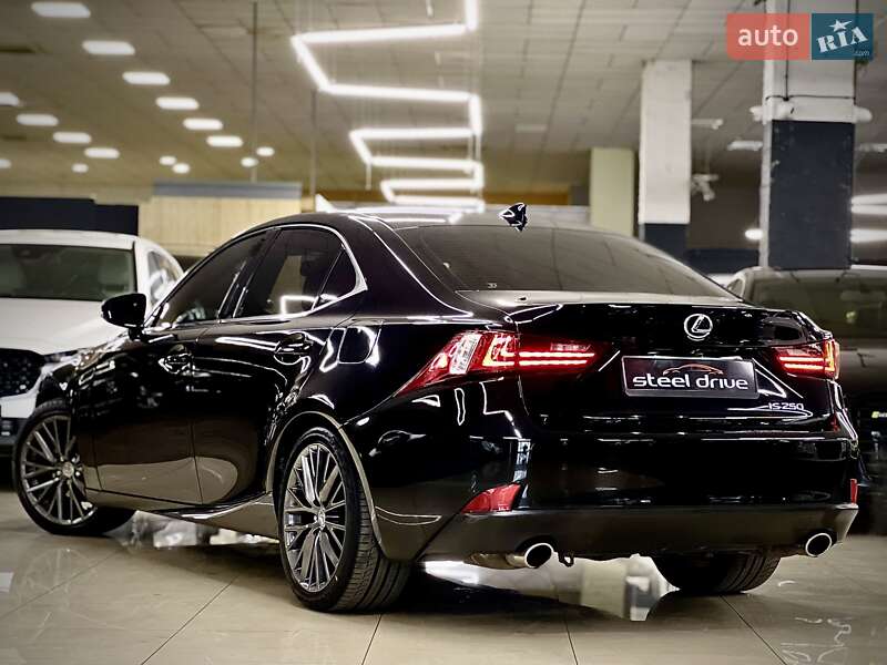 Седан Lexus IS 2013 в Миколаєві