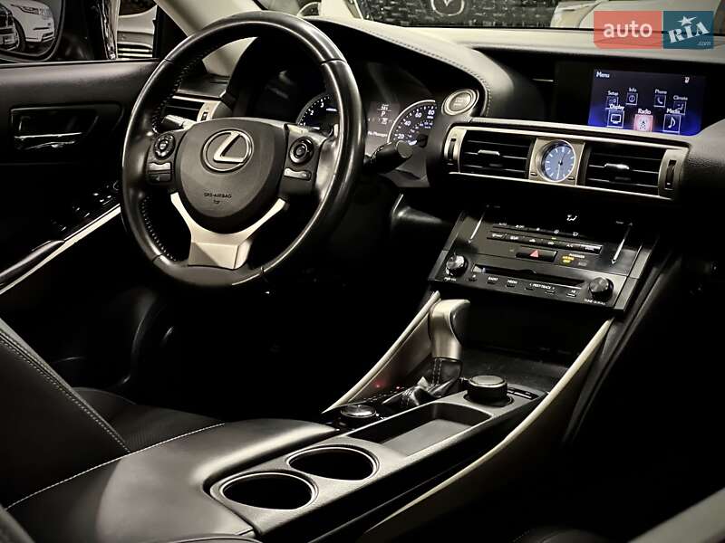 Седан Lexus IS 2013 в Миколаєві