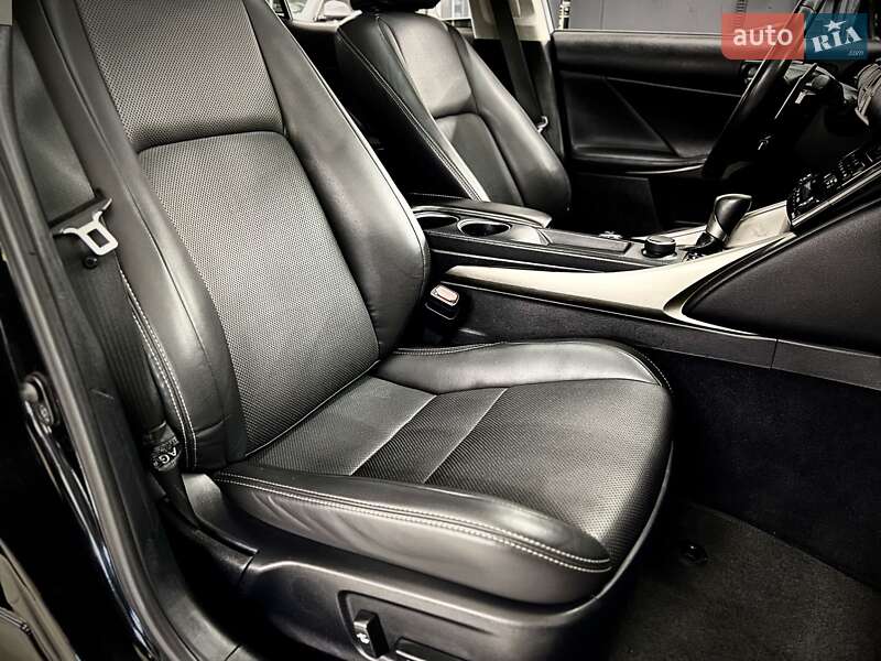Седан Lexus IS 2013 в Миколаєві