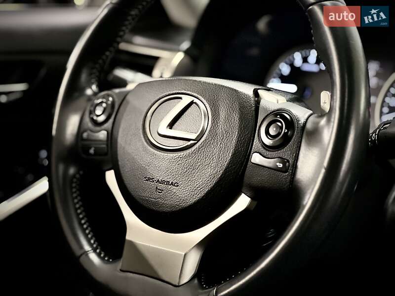 Седан Lexus IS 2013 в Миколаєві