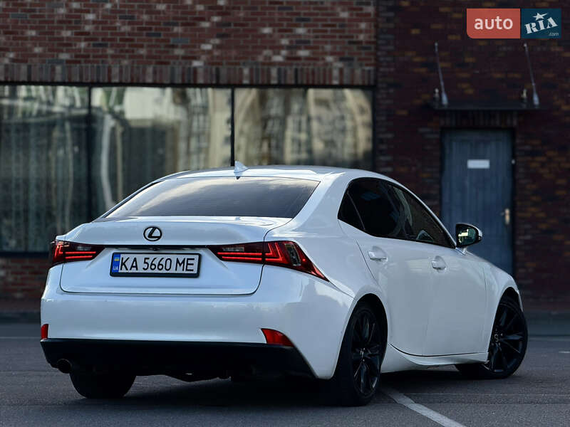 Седан Lexus IS 2014 в Киеве фото 6 Седан Lexus IS 2014 в Киеве