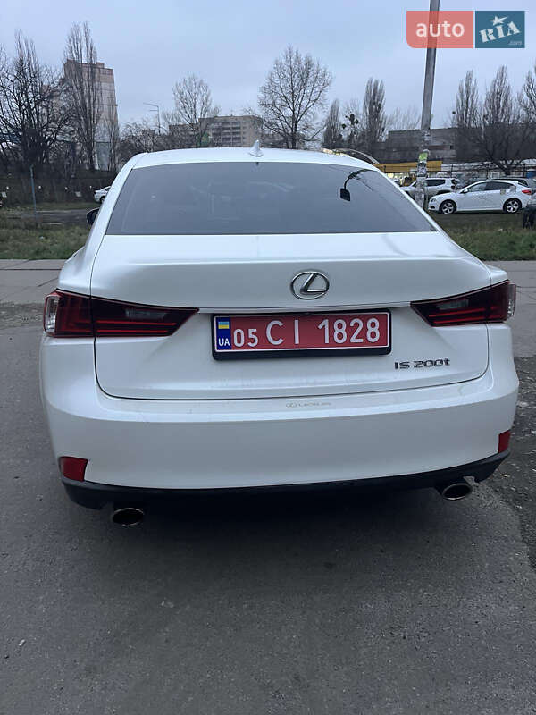 Седан Lexus IS 2016 в Киеве