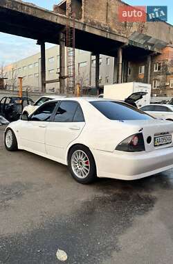 Седан Lexus IS 1999 в Киеве