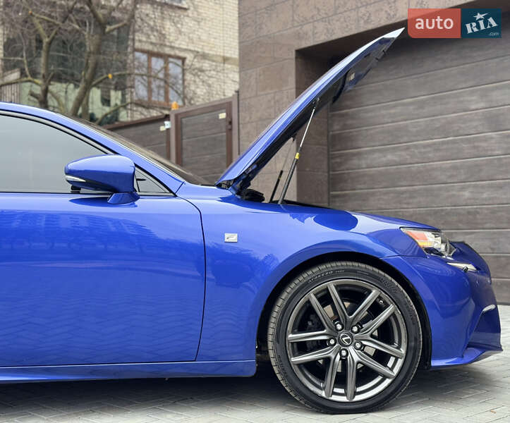 Седан Lexus IS 2014 в Миколаєві