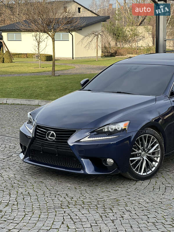 Седан Lexus IS 2014 в Львове фото 4 Седан Lexus IS 2014 в Львове