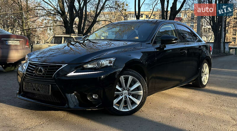 Седан Lexus IS 2015 в Харкові