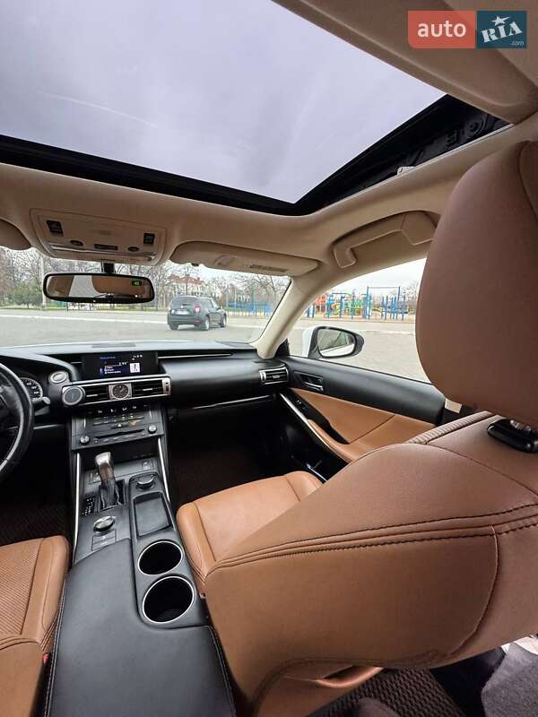 Седан Lexus IS 2014 в Измаиле
