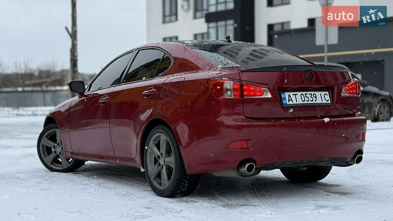 Седан Lexus IS 2013 в Івано-Франківську