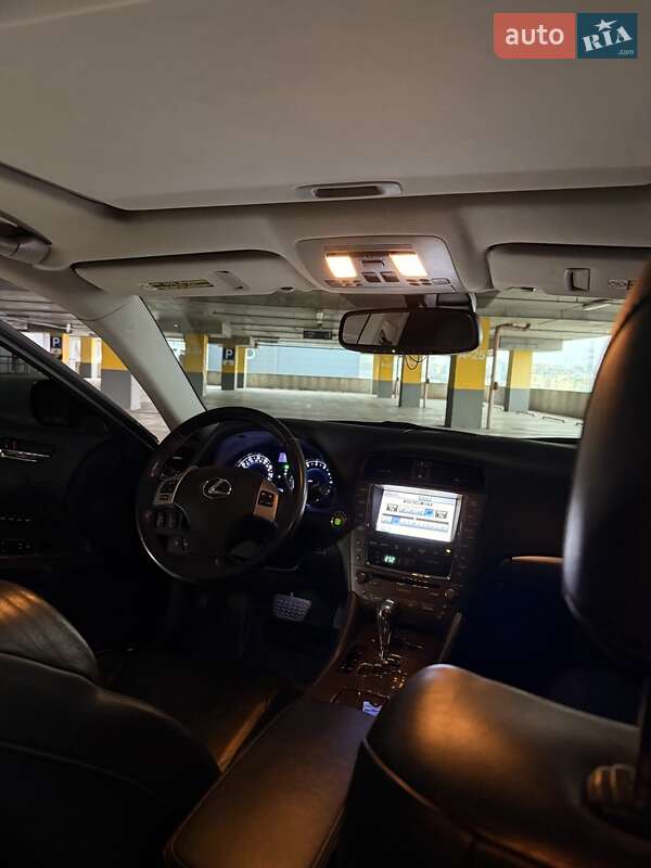 Седан Lexus IS 2011 в Києві фото 27 Седан Lexus IS 2011 в Києві