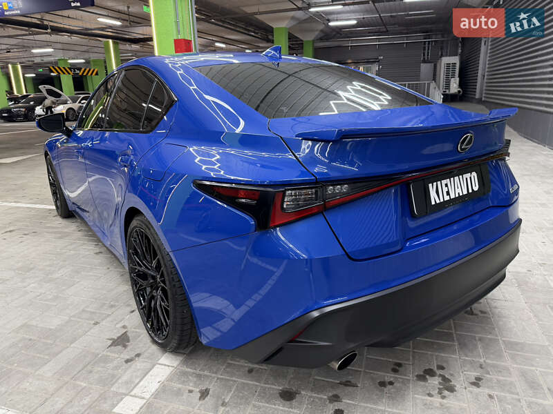 Седан Lexus IS 2021 в Киеве