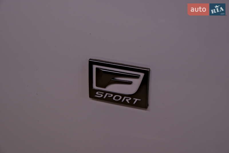 Седан Lexus IS 2018 в Одессе