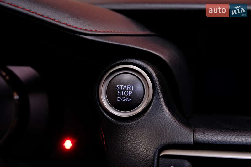 Седан Lexus IS 2018 в Одессе