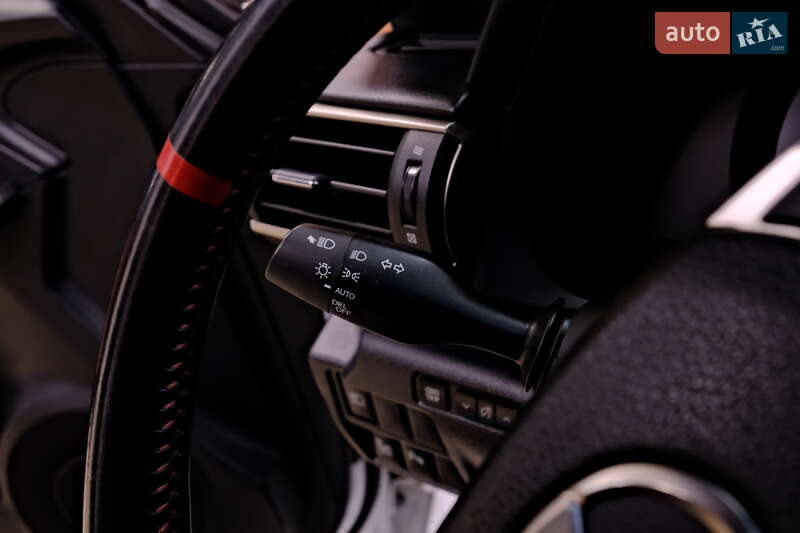 Седан Lexus IS 2018 в Одессе