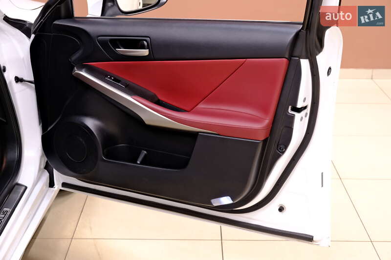 Седан Lexus IS 2018 в Одессе