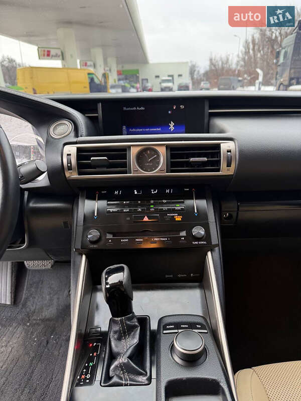 Седан Lexus IS 2013 в Днепре