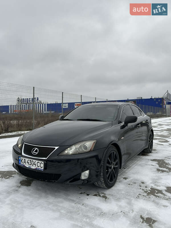 Седан Lexus IS 2006 в Виннице