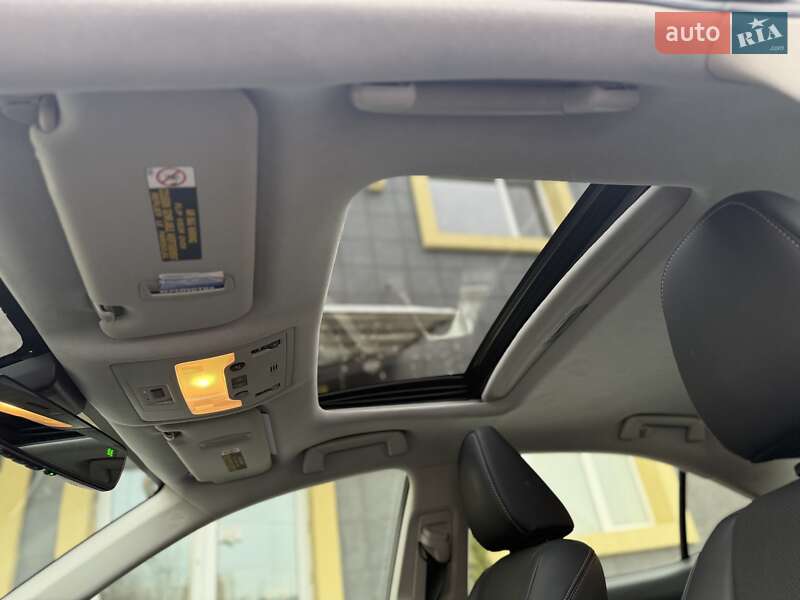 Седан Lexus IS 2018 в Киеве